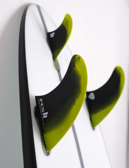 FCS II MR PC Twin + Stabilizer Fins cyber lime/black | FCS | Surfboard Fins.