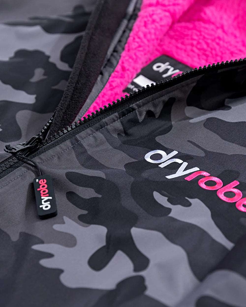 DryRobe V3 Adult Long Sleeve Black Camo / Pink